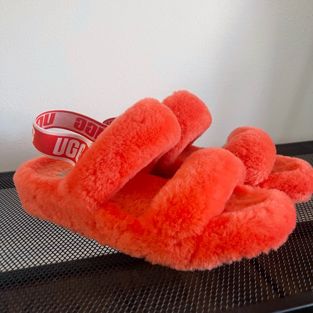 UGG Oh Yeah Slides